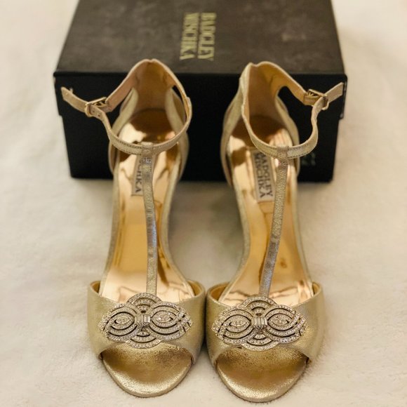 Badgley Mischka Nedra Wedge- Size 7 - Picture 1 of 4